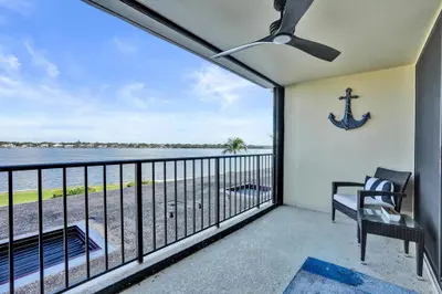 132 Lakeshore Drive 317, North Palm Beach – Condominium for sale
