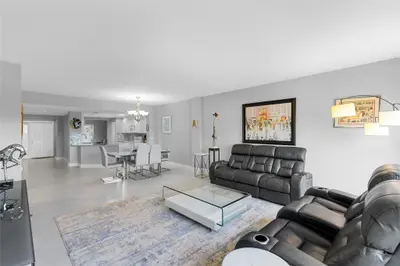 5938 Crystal Shores Drive 208, Boynton Beach – sold