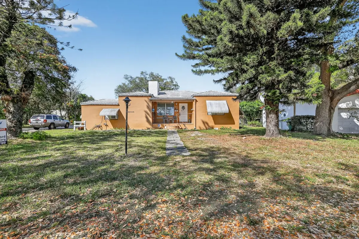 Photo 1 at 707 NE 113th Street, Biscayne Park