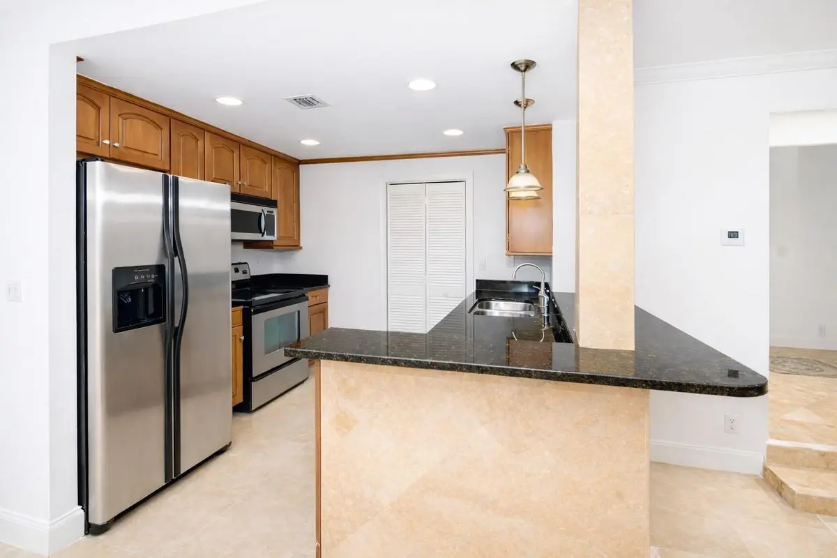 Photo 7 at 1524 SE 12th Street 1, Fort Lauderdale