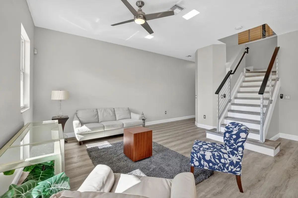Photo 4 at 3024 NE 5th Terrace 10, Wilton Manors