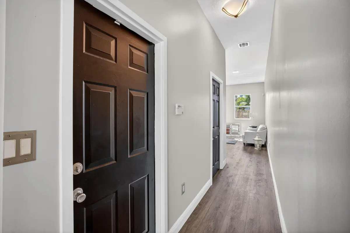 Photo 8 at 3024 NE 5th Terrace 10, Wilton Manors