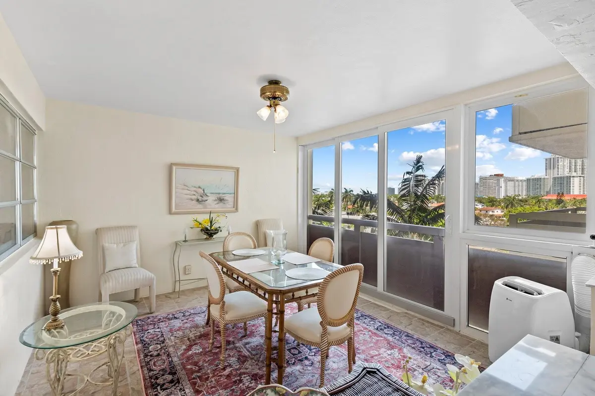 Dining room at 3200 NE 36th Street 612, Fort Lauderdale