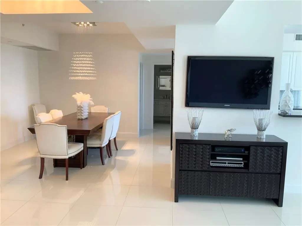Photo 7 at 3100 N Ocean Boulevard 606, Fort Lauderdale