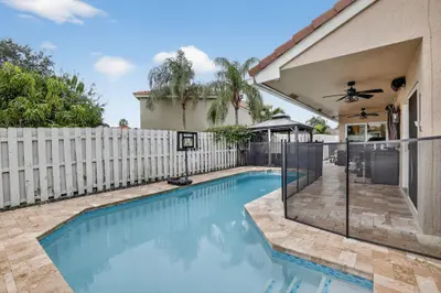 1051 NW 124th Terrace, Sunrise – leased
