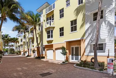 4332 Seagrape Drive 7, Lauderdale-By-The-Sea – Townhouse for sale