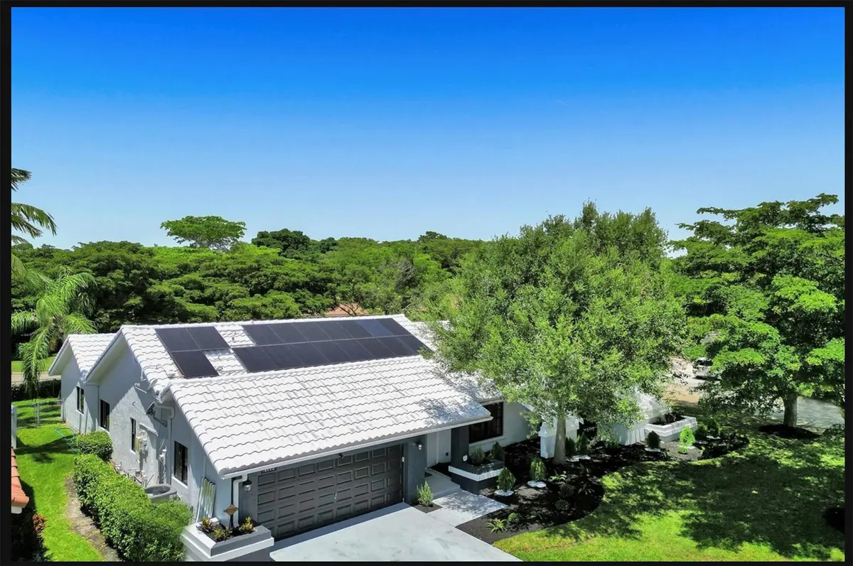Photo 4 at 4772 NW 60th Lane, Coral Springs