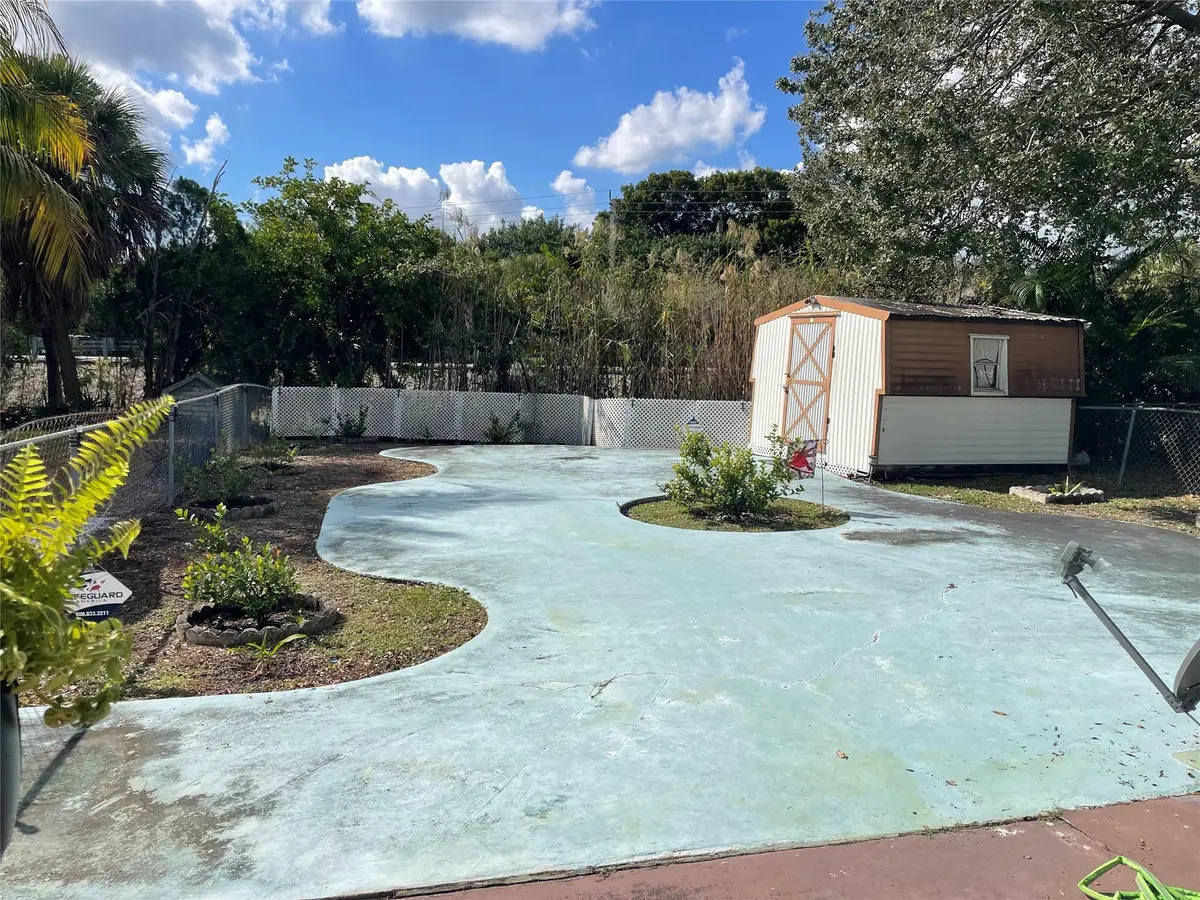 Photo 7 at 1865 SW 87th Terrace, Davie