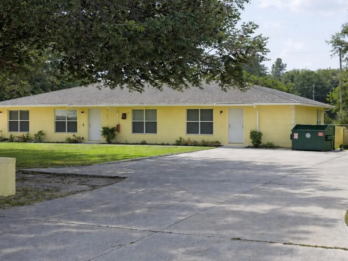Photo 2 at 951 King Orange Drive, Fort Pierce