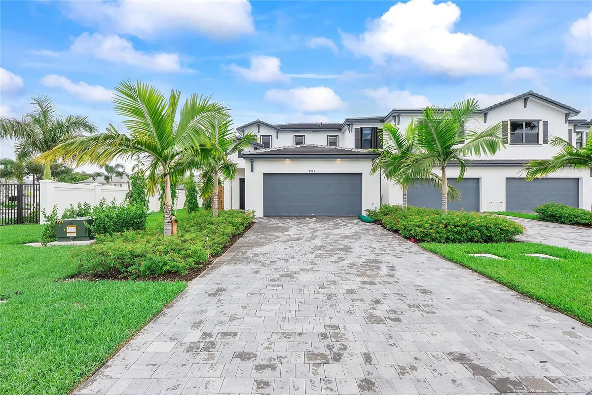 Photo 1 at 4973 Oakmont Drive 1, Dania Beach