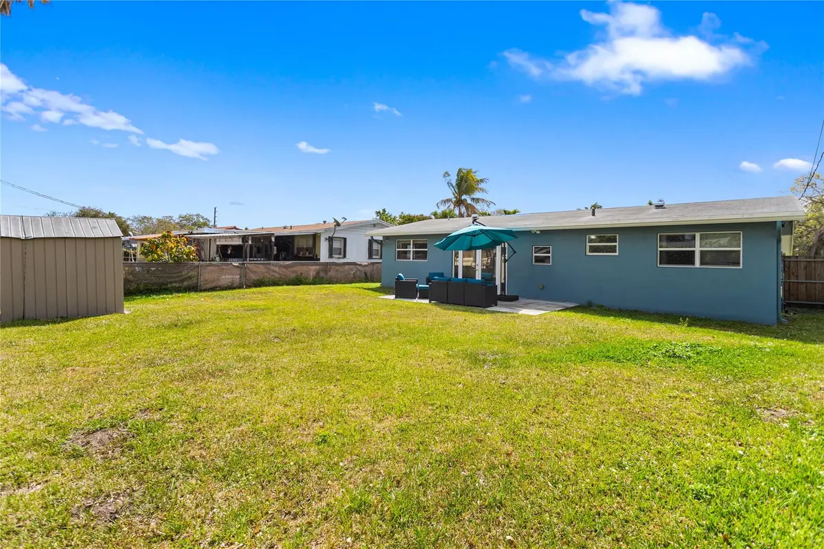 Photo 4 at 6881 Douglas Street, Hollywood