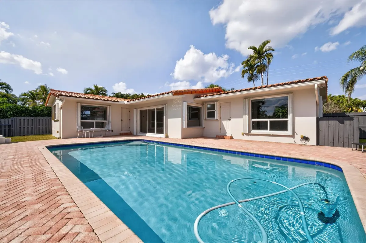 Photo 1 at 1762 NE 38th Street, Oakland Park
