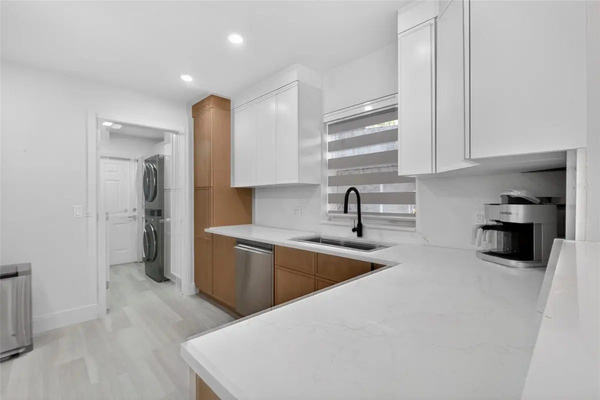 Photo 7 at 1762 NE 38th Street, Oakland Park