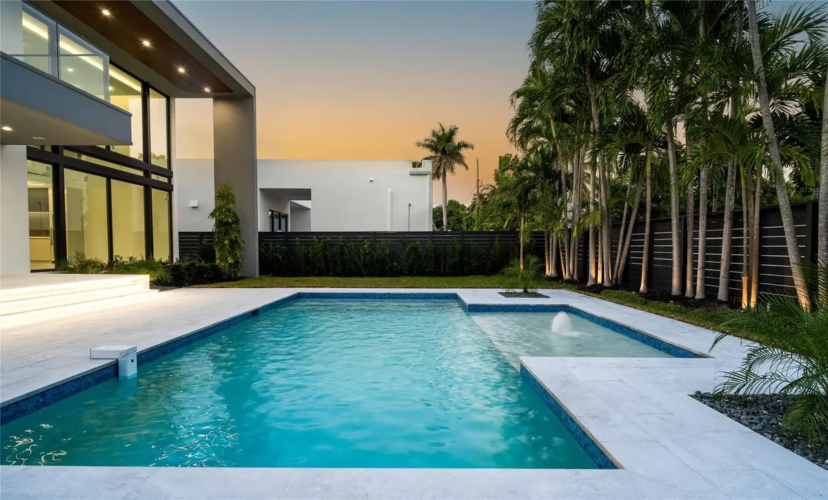 Photo 5 at 508 NE 9th Avenue, Fort Lauderdale