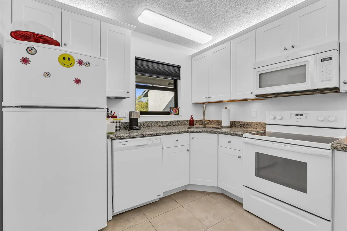 Kitchen at 3441 Cocoplum Circle 3441, Coconut Creek