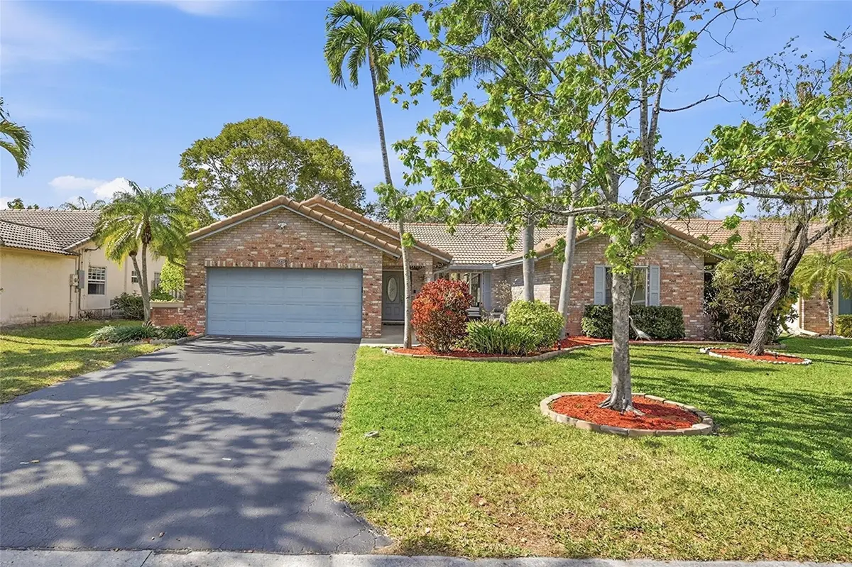 Photo 1 at 392 NW 113th Terrace, Coral Springs