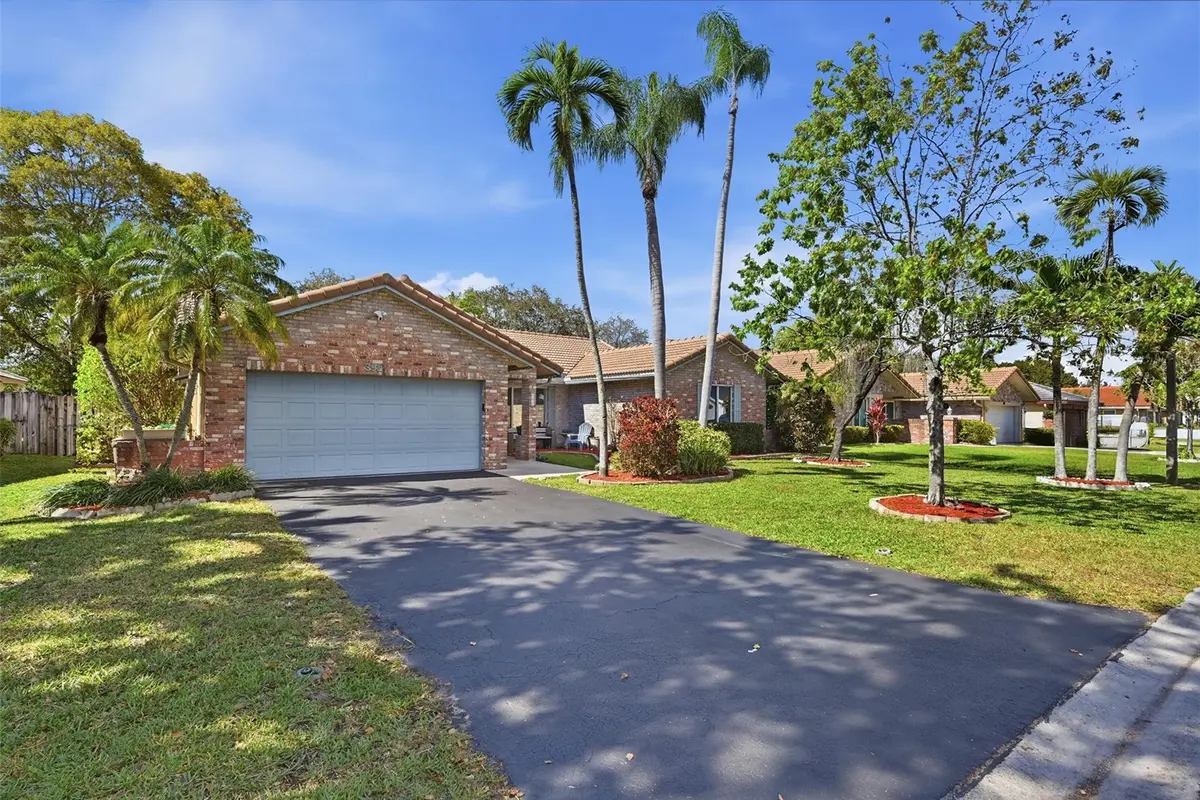 Photo 3 at 392 NW 113th Terrace, Coral Springs