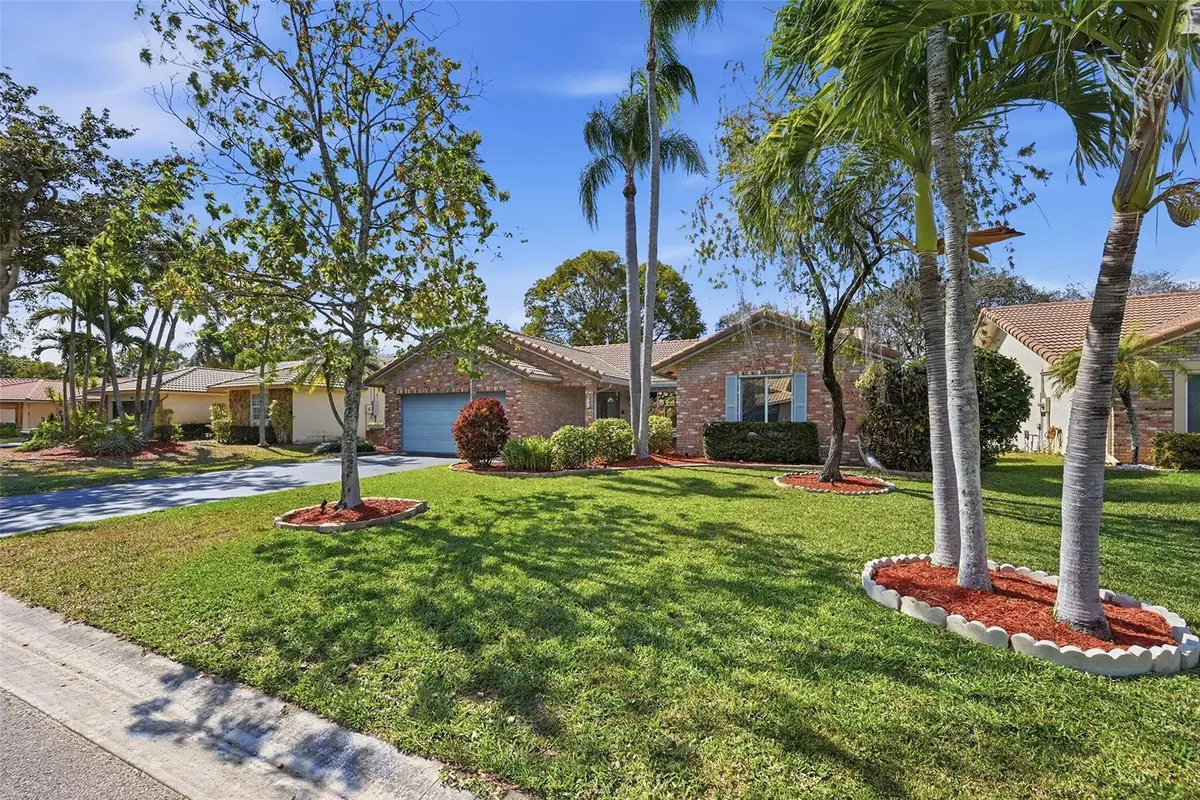 Photo 2 at 392 NW 113th Terrace, Coral Springs
