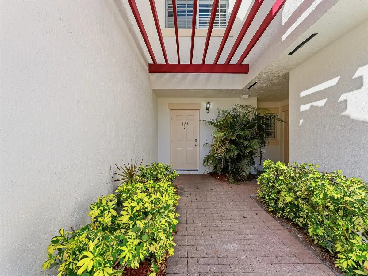 Photo 3 at 504 7th Square 103, Vero Beach