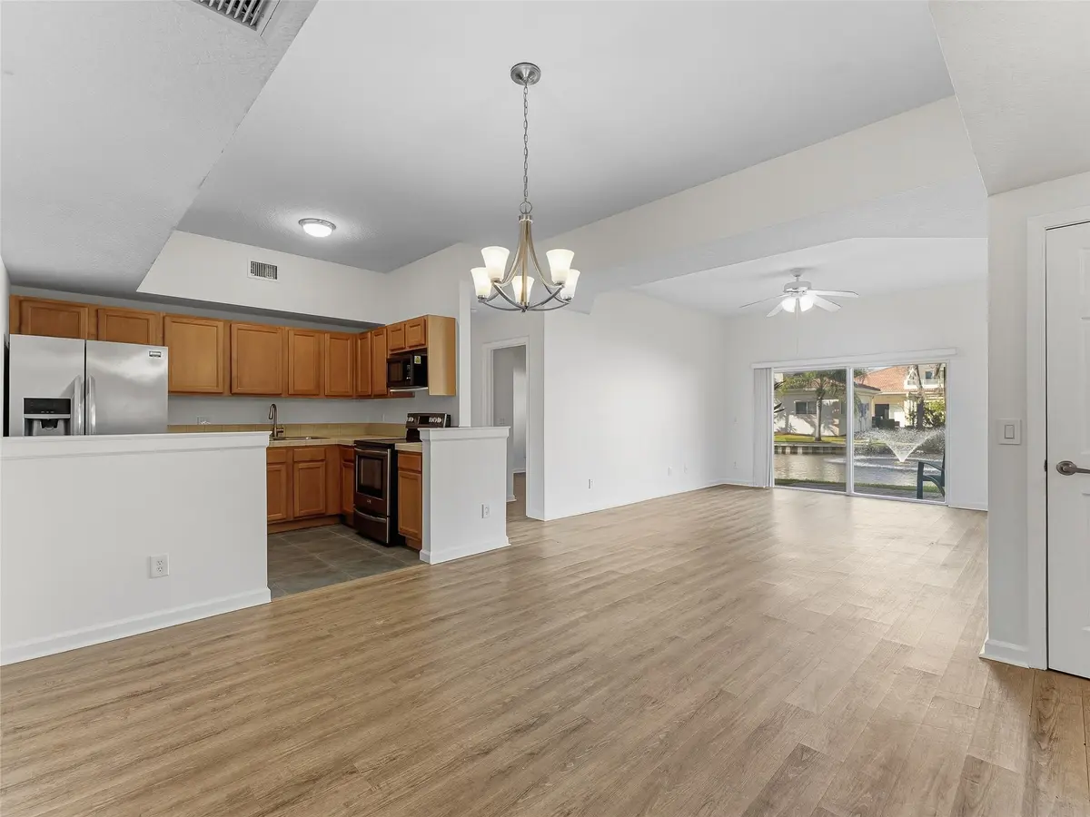 Photo 5 at 504 7th Square 103, Vero Beach