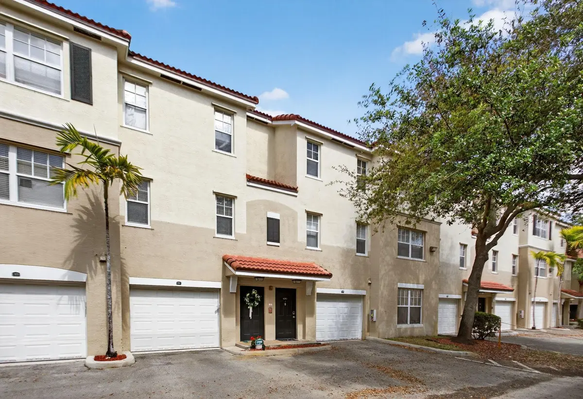 Photo 2 at 5980 W Sample Road 204, Coral Springs