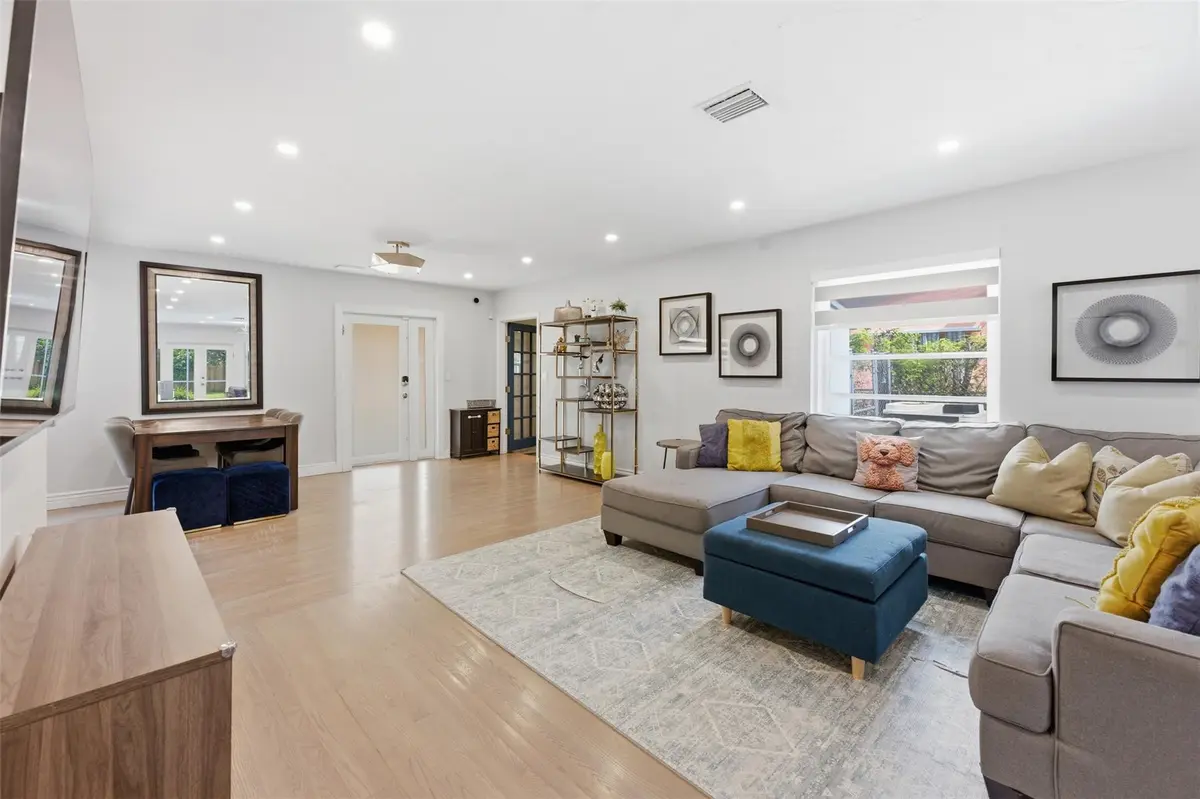 Photo 5 at 608 SW 13th Street, Fort Lauderdale