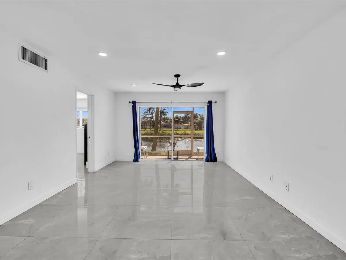 Photo 2 at 2451 SW 82nd Avenue 108, Davie