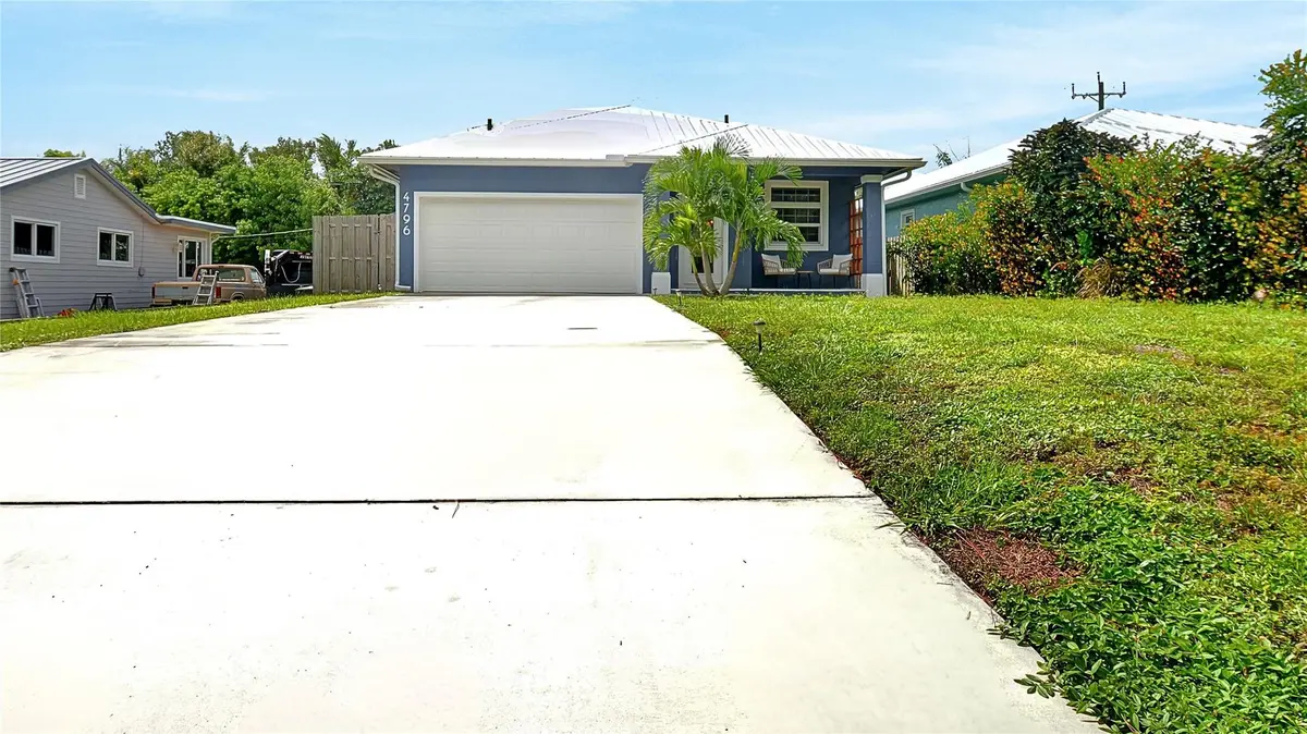 Photo 2 at 4796 SE Horizon Avenue, Stuart