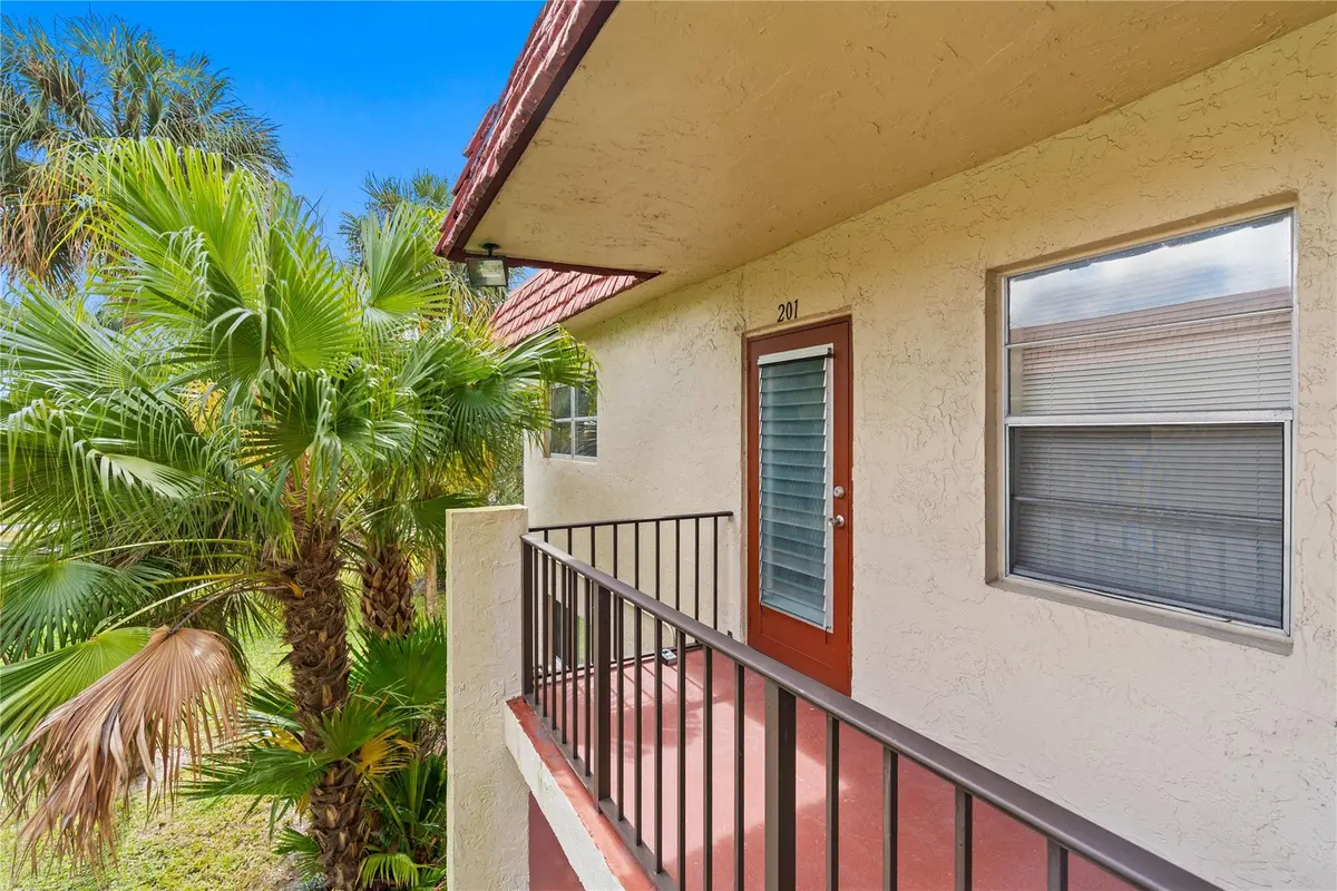 Photo 2 at 1 Abbey Lane 201, Delray Beach