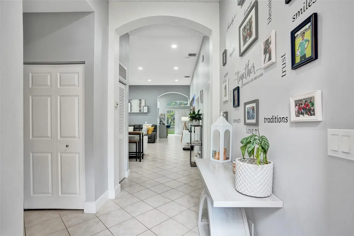 Photo 3 at 5137 Heron Place, Coconut Creek