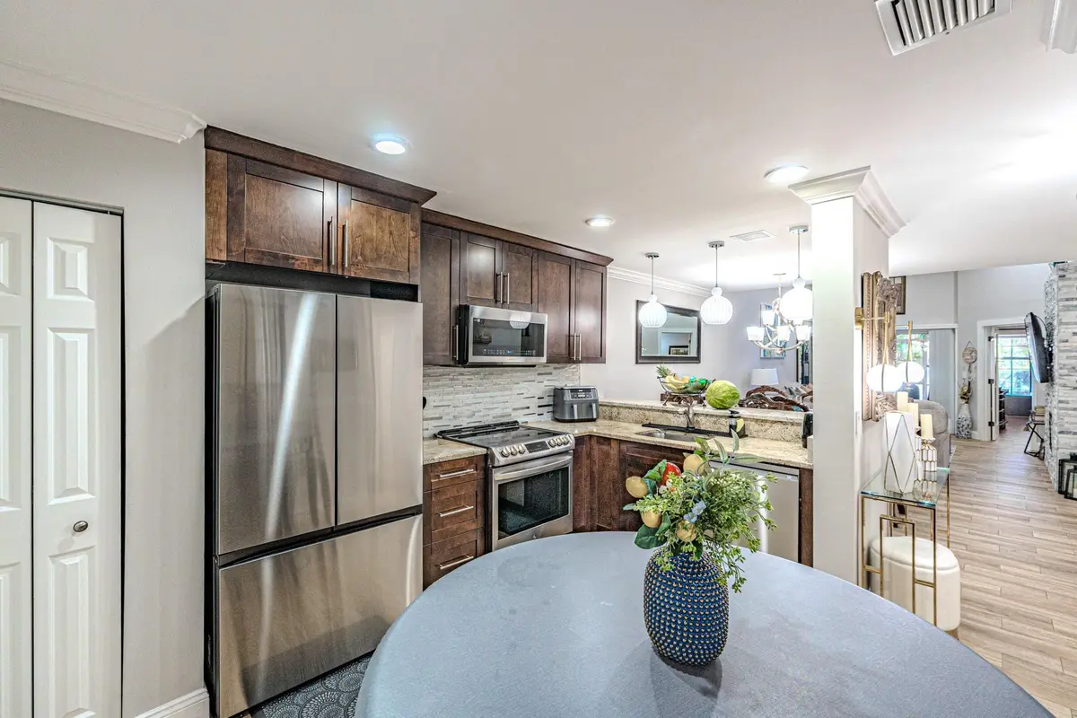 Photo 7 at 405 Maplewood Drive 405, Greenacres