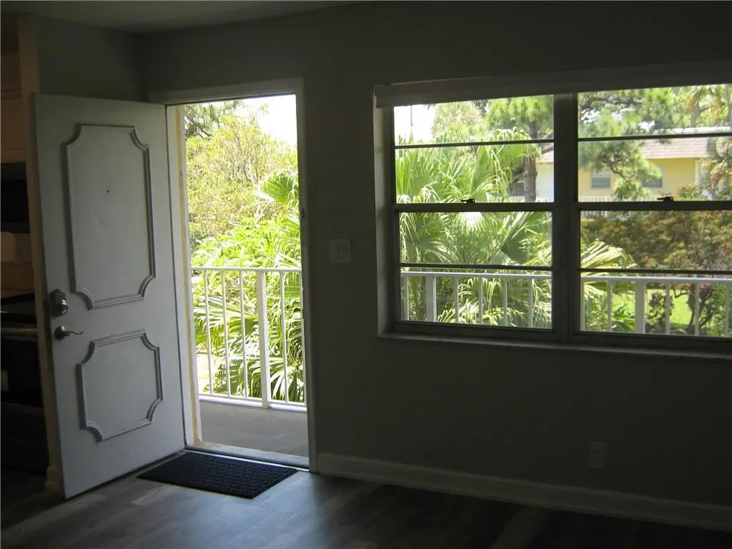 Photo 3 at 5162 NE 6th Avenue 317, Oakland Park