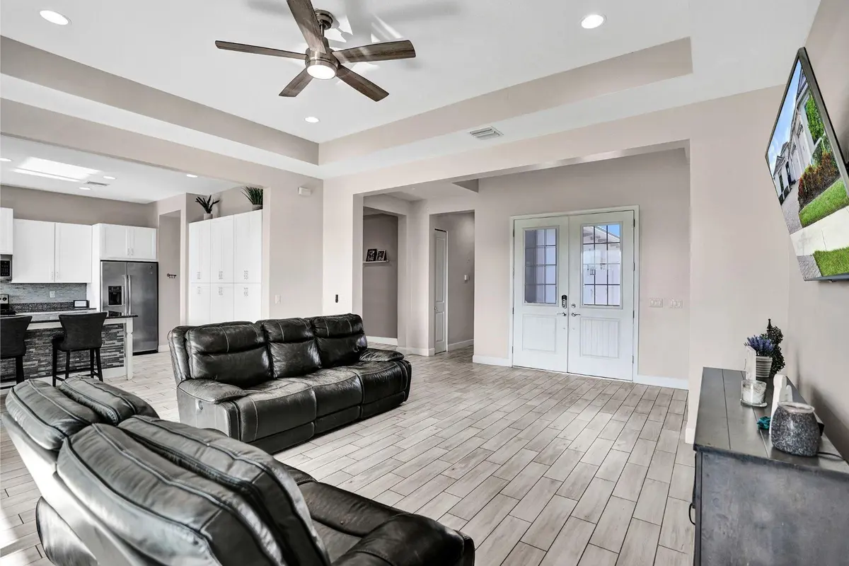 Photo 8 at 5975 Kingfisher Boulevard, Westlake