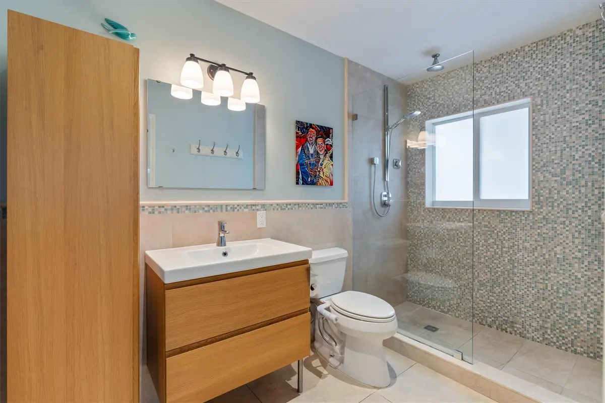 Updated Baths at 500 NE 28th Drive, Wilton Manors