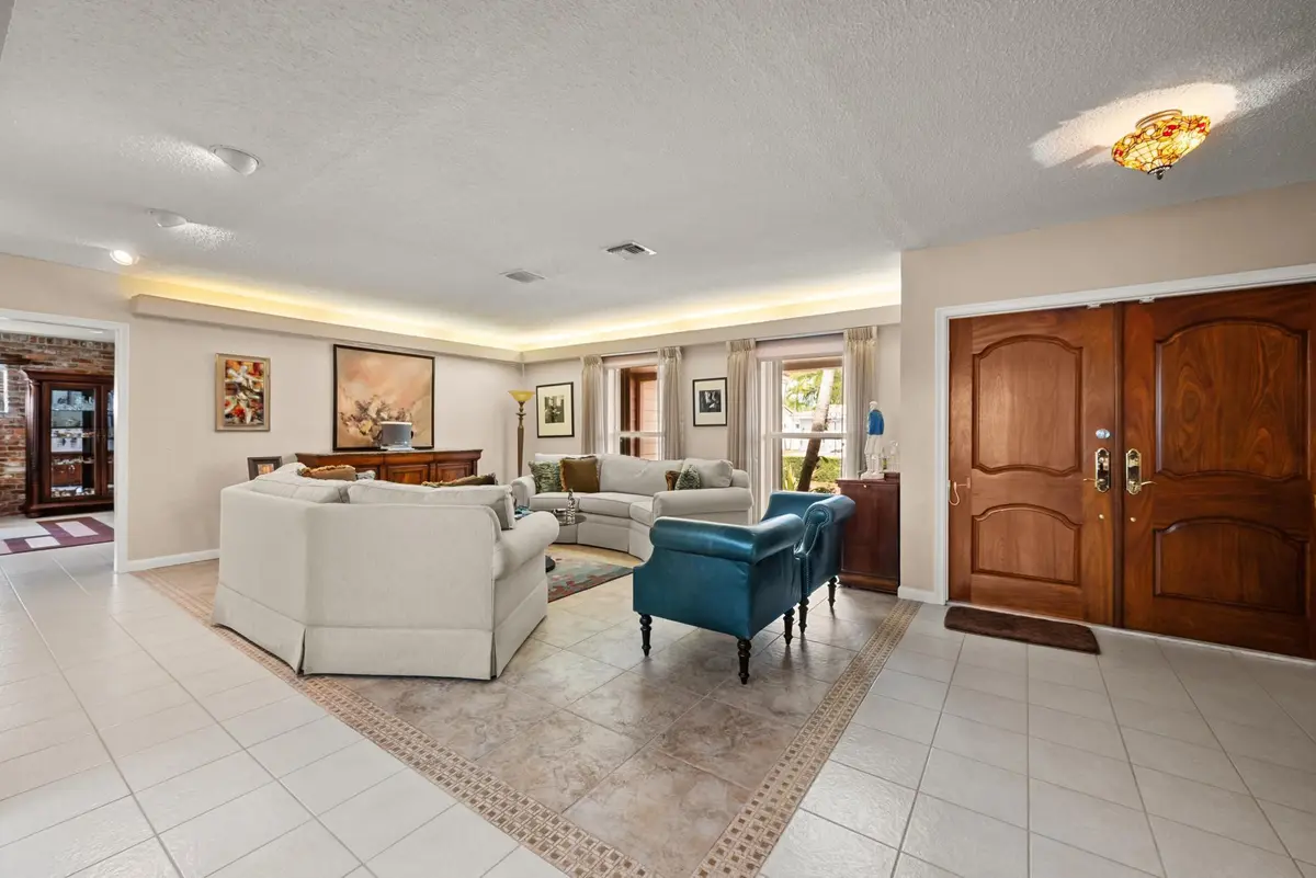 Photo 3 at 3400 N 47th Avenue, Hollywood