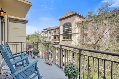 2617 NE 14th Avenue 402, Wilton Manors – sold