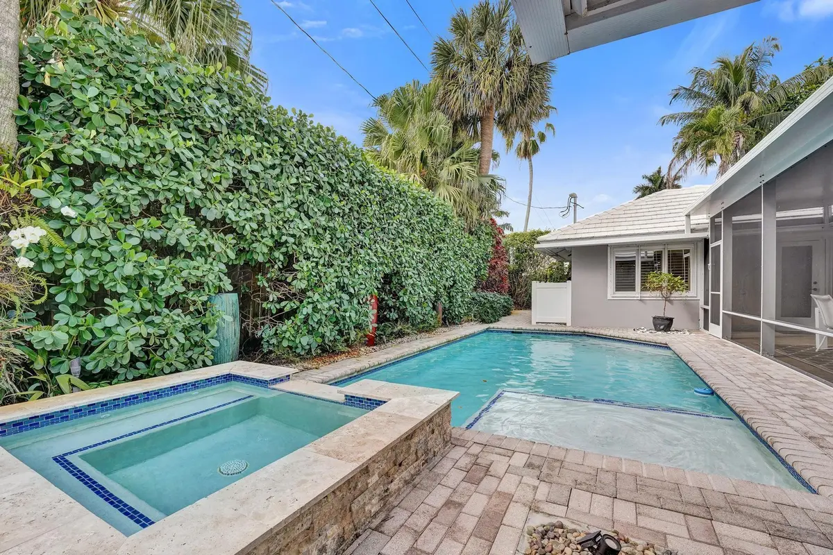 Photo 4 at 2510 NE 47th Street, Fort Lauderdale