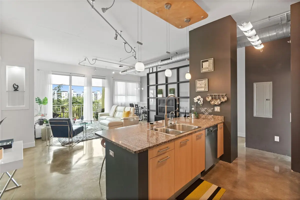 Photo 5 at 313 NE 2nd Street 405, Fort Lauderdale