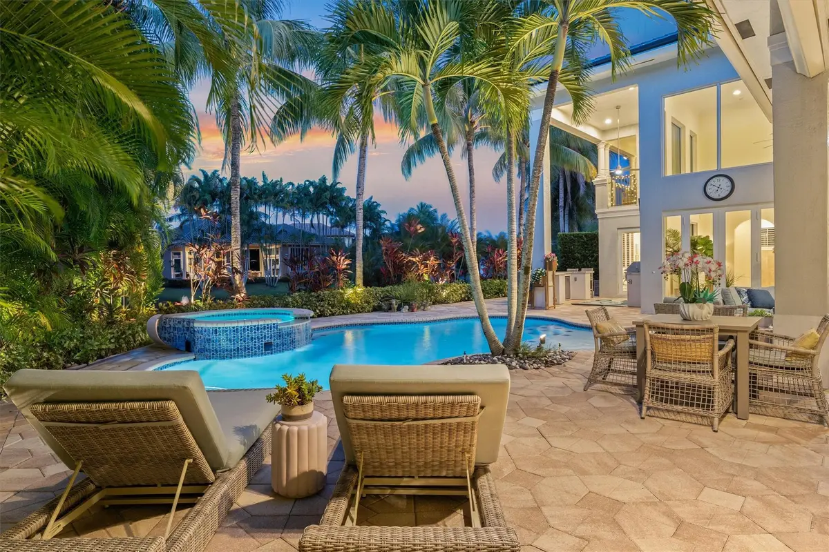 Photo 8 at 10301 Blue Palm Street, Plantation