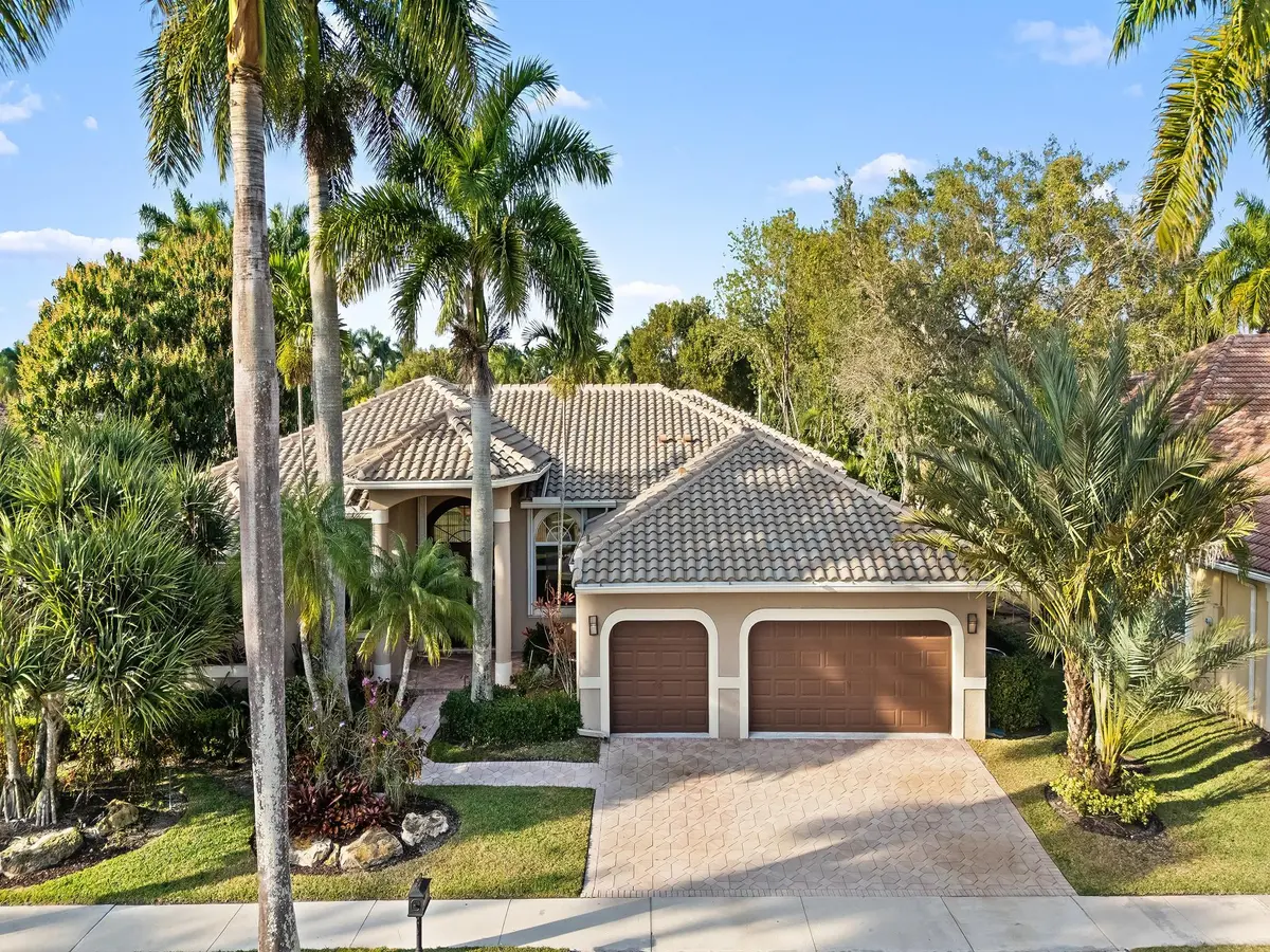 Photo 2 at 2579 Mayfair Lane, Weston