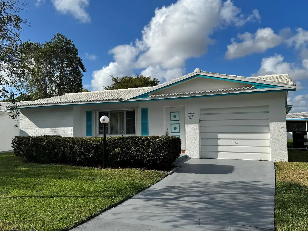 Photo 2 at 9021 NW 15th Place, Plantation