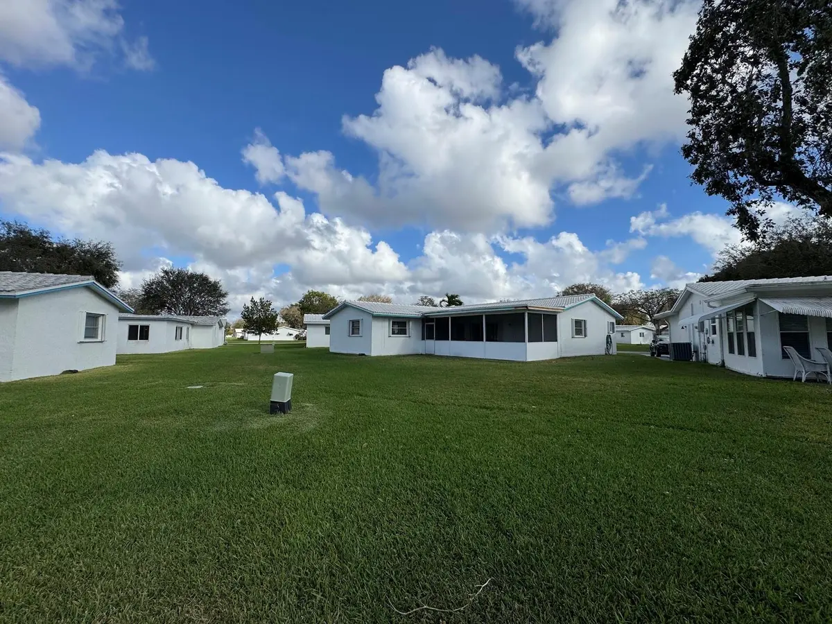 Photo 4 at 9021 NW 15th Place, Plantation