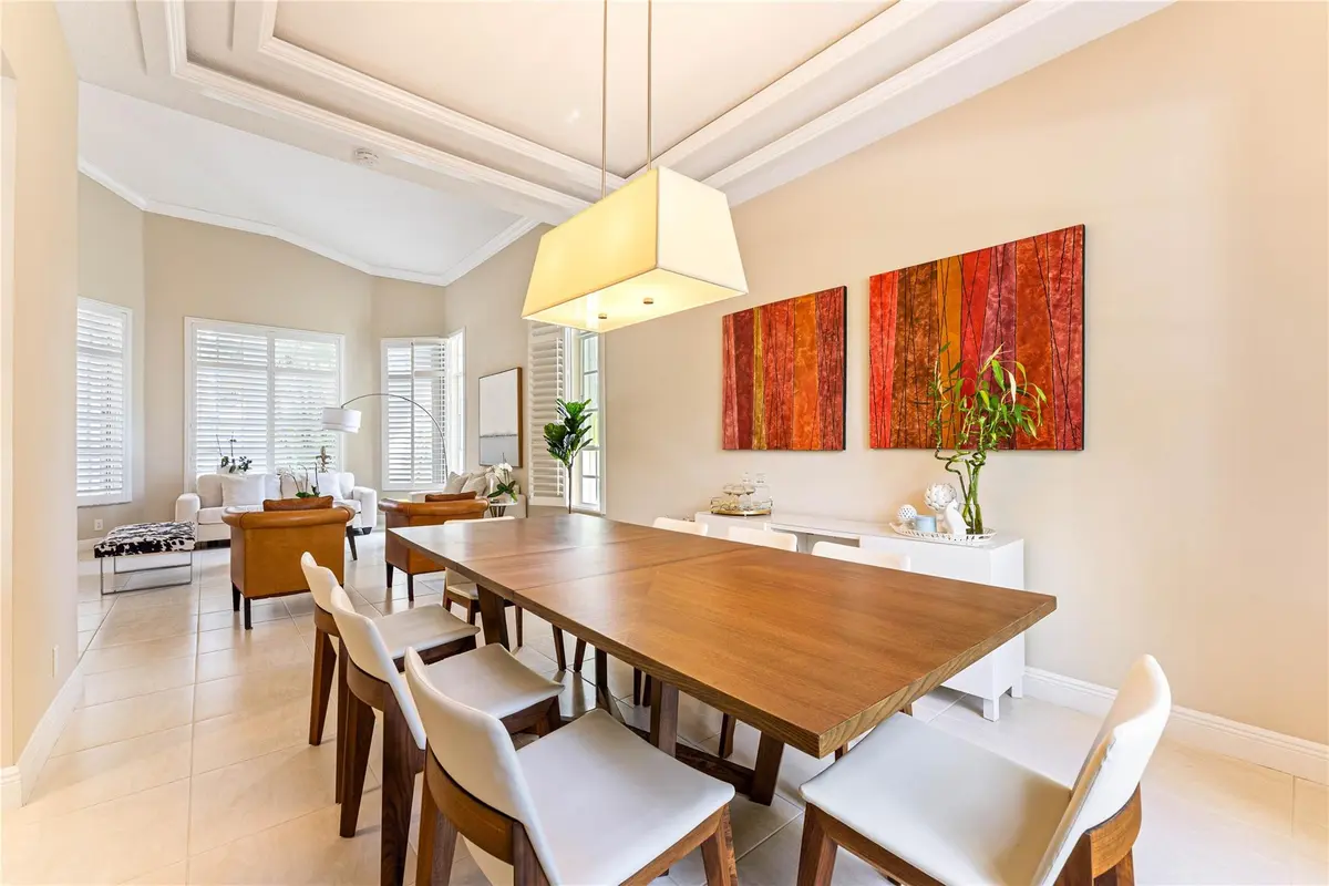 Photo 7 at 2527 Montclaire Circle, Weston