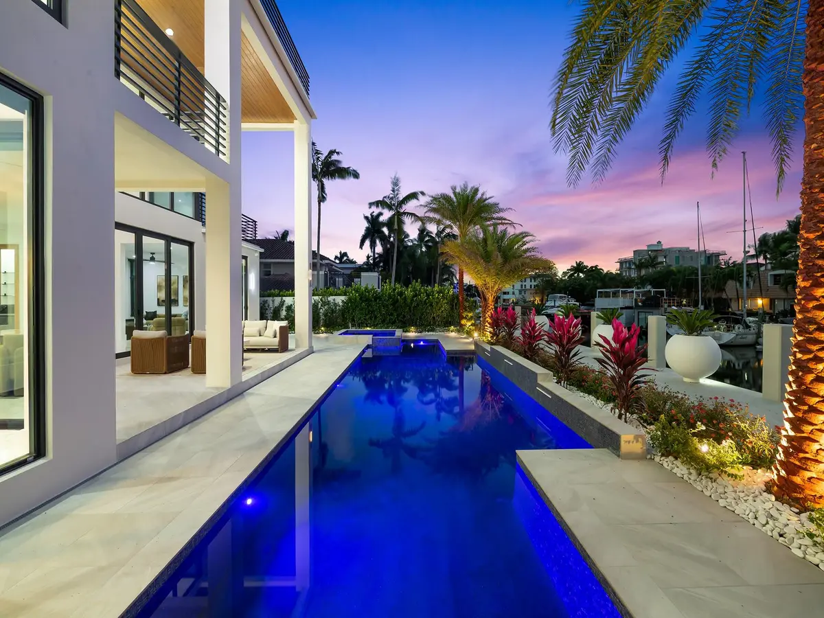 Photo 4 at 111 Fiesta Way, Fort Lauderdale