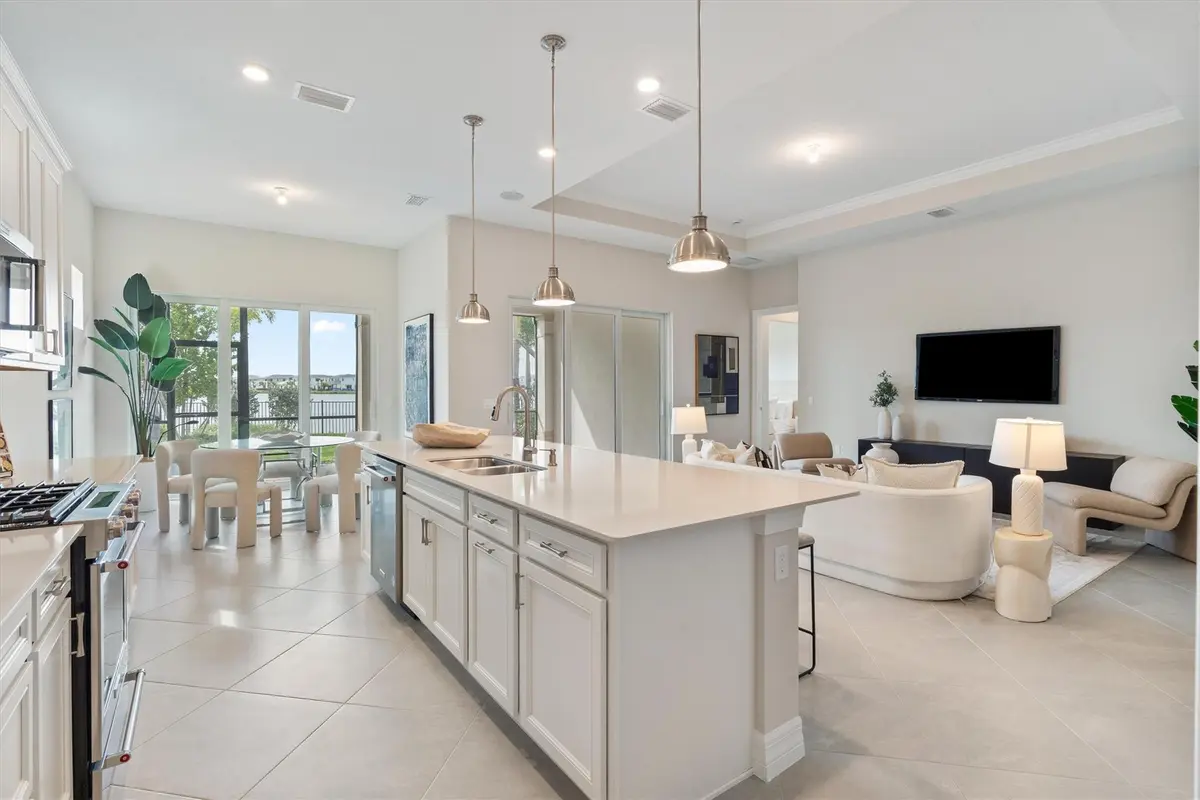 Photo 7 at 10390 Northbrook Circle, Palm Beach Gardens