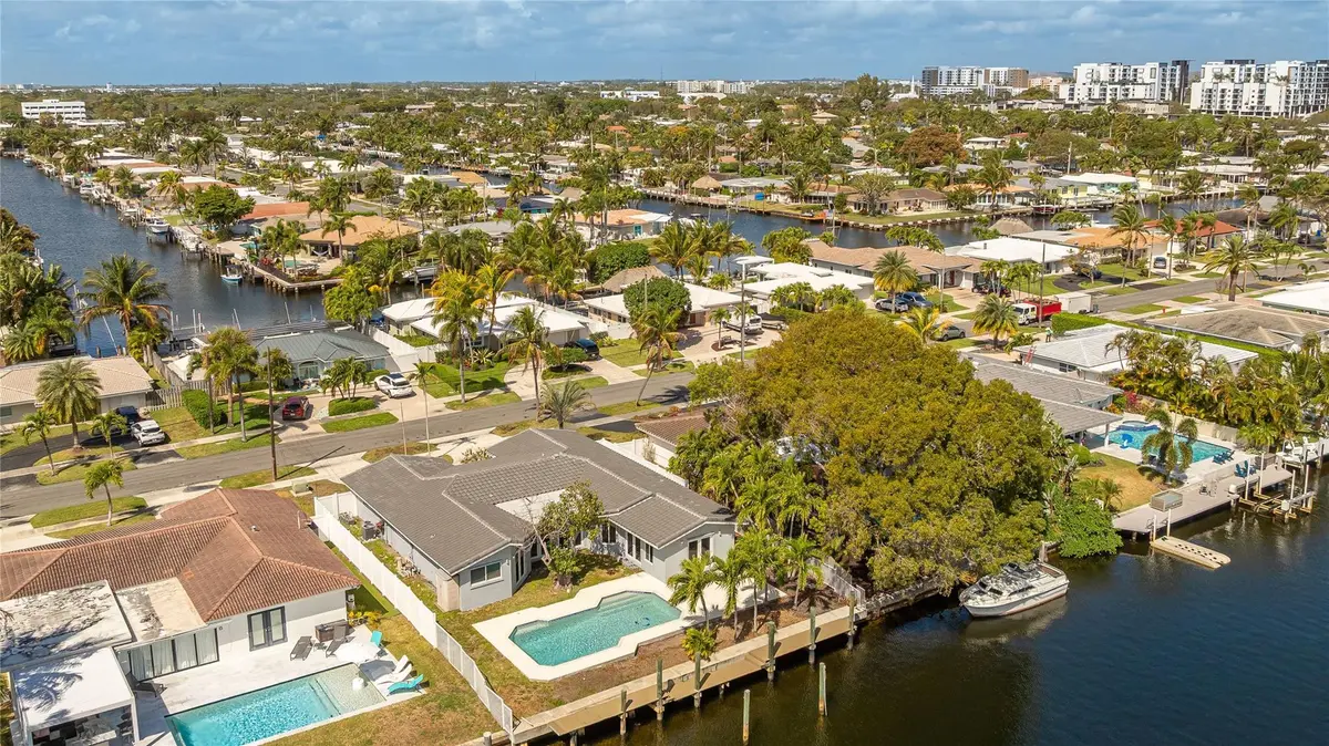Photo 2 at 360 SE 5th Avenue, Pompano Beach