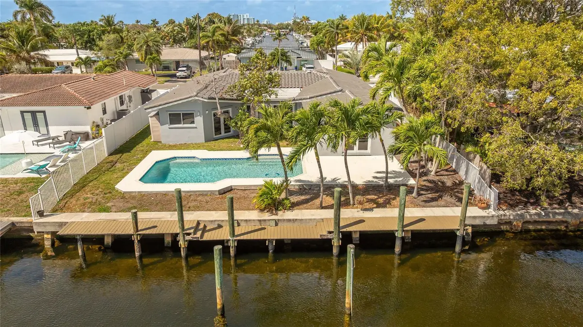 Photo 6 at 360 SE 5th Avenue, Pompano Beach