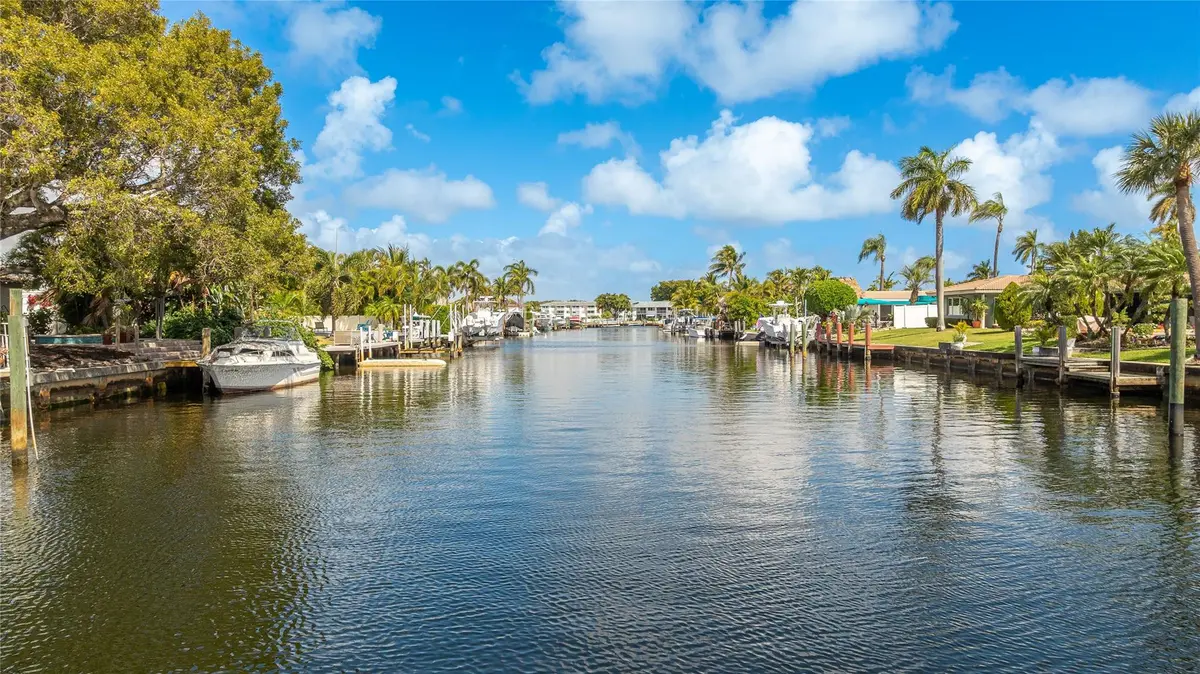 Photo 7 at 360 SE 5th Avenue, Pompano Beach
