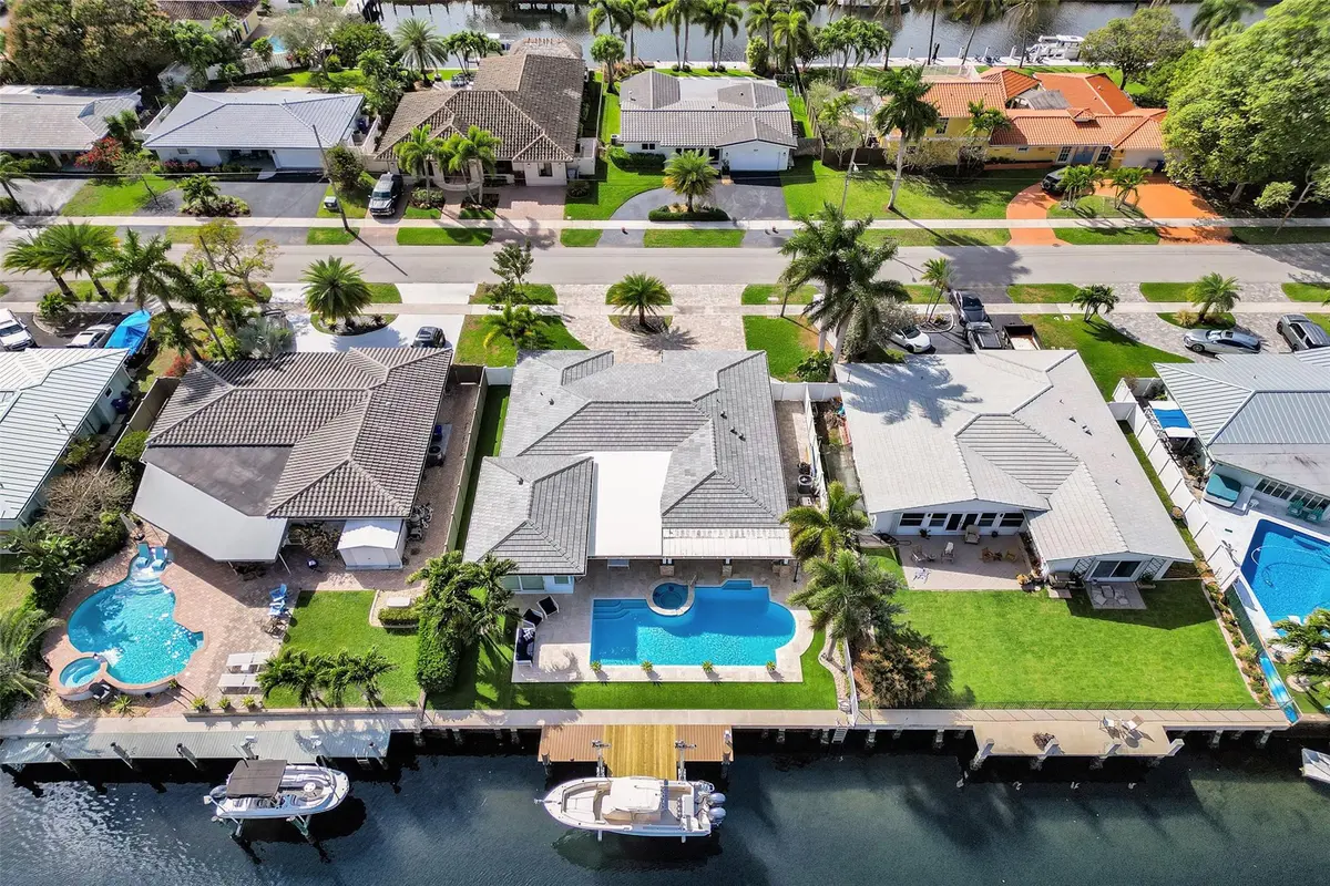 Photo 2 at 400 SE 5th Terrace, Pompano Beach