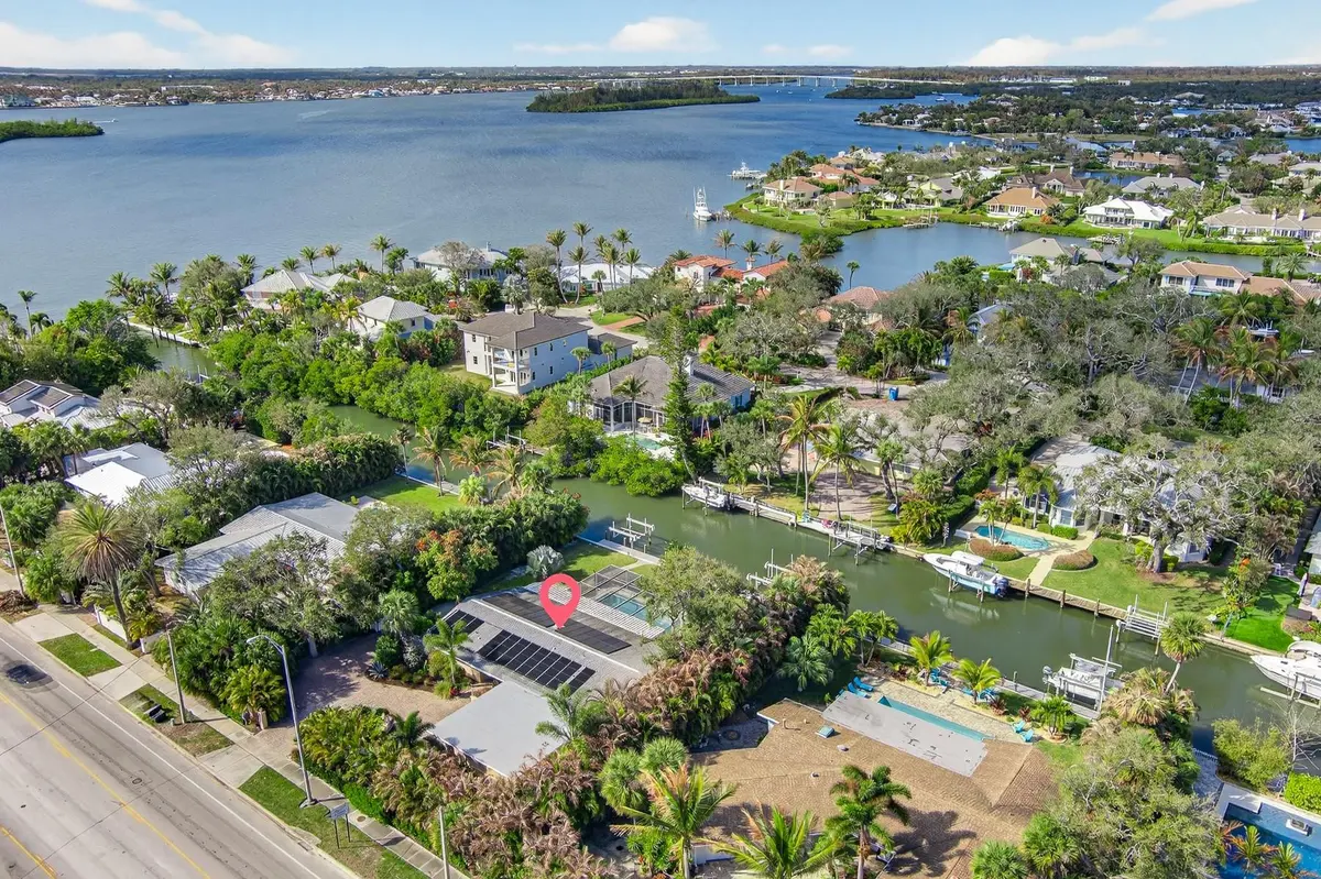 Photo 1 at 547 E Causeway Boulevard, Vero Beach